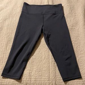 Zyia black crop leggings